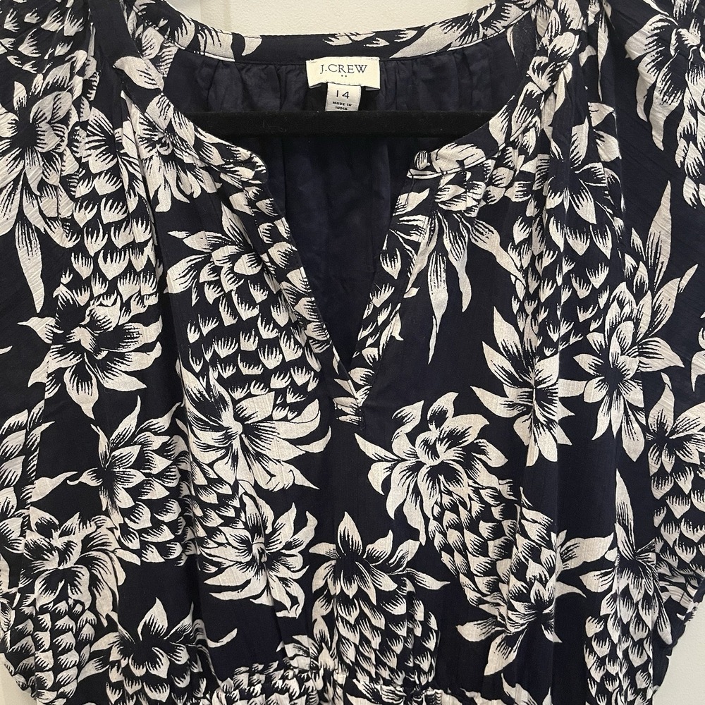 J.Crew 14 Pineapple Print Crinkle Midi‎ Dress Flutter Sleeves Pockets Navy White - Picture 2 of 6